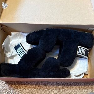 UGG “Fluff Yeah” Slides